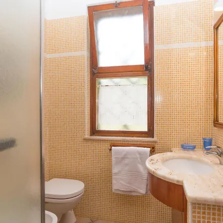 Holiday home Valle Degli Oleandri - Rei185 By Interhome *